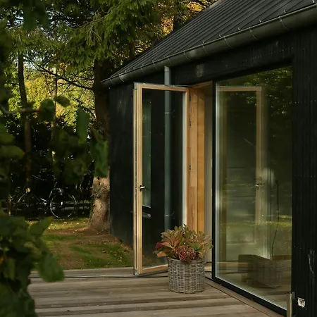 Architectural Retreat On North Zealand's Coast *