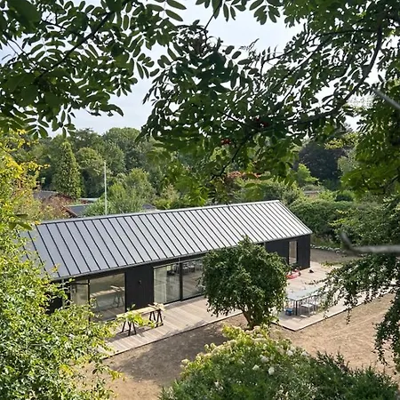 Architectural Retreat On North Zealand's Coast *