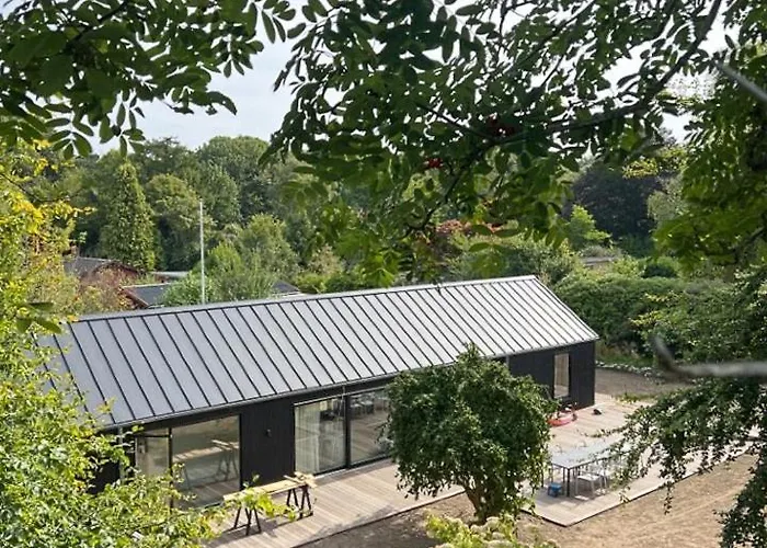 Architectural Retreat On North Zealand's Coast *